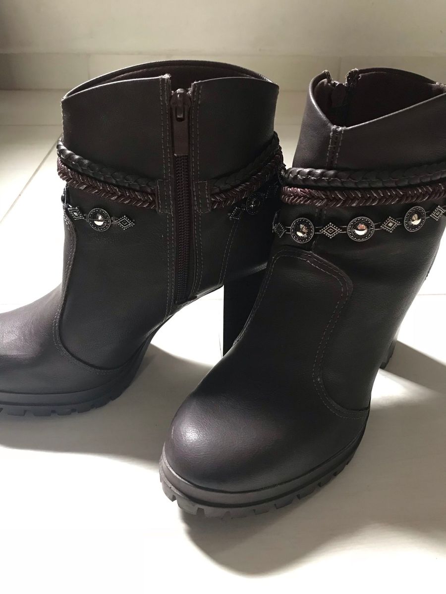 bota feminina cano curto dakota