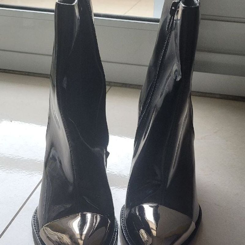 Bota Cano Curto de Vinil Preta Arezzo 37 Arezzo Nunca Usado