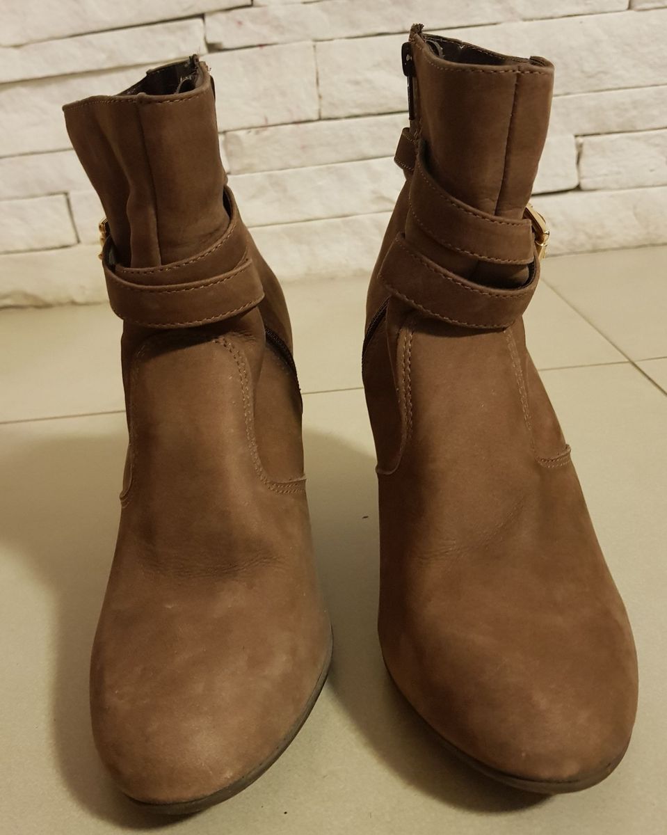 bota cano curto prego