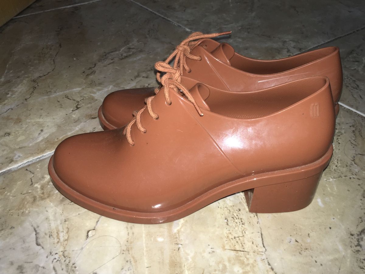 botinha melissa marrom