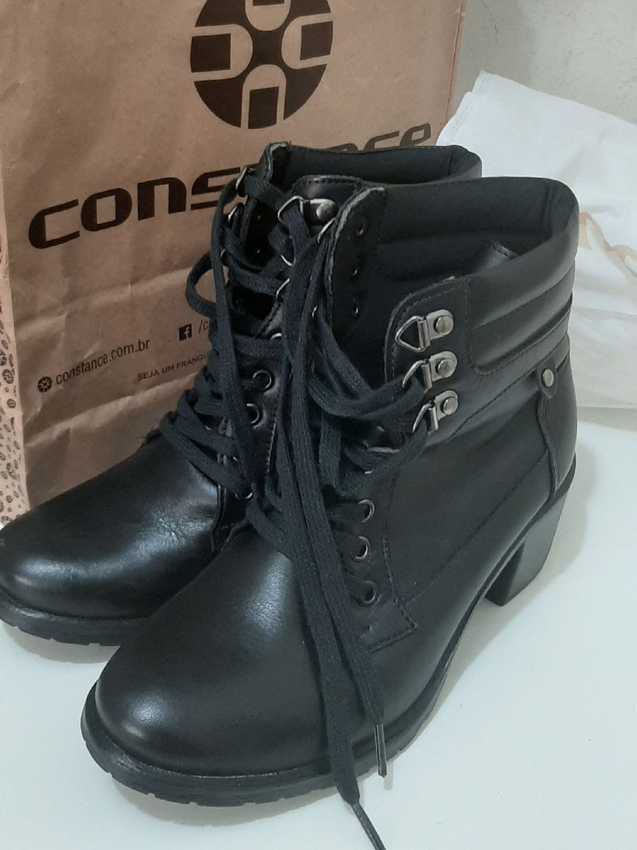 bota constance cano curto