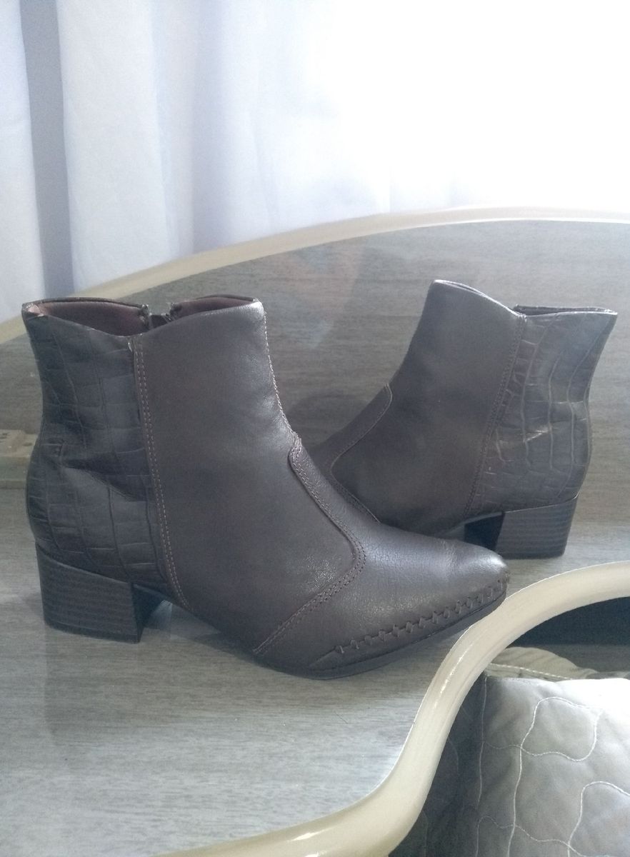 bota cano curto linha conforto