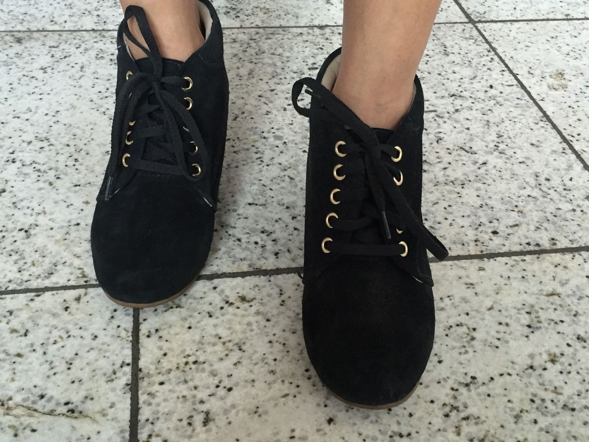 bota cano curto de saltinho