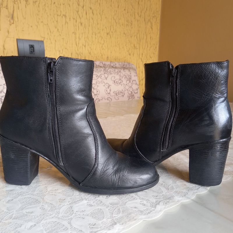 Bota cano hot sale curto usada