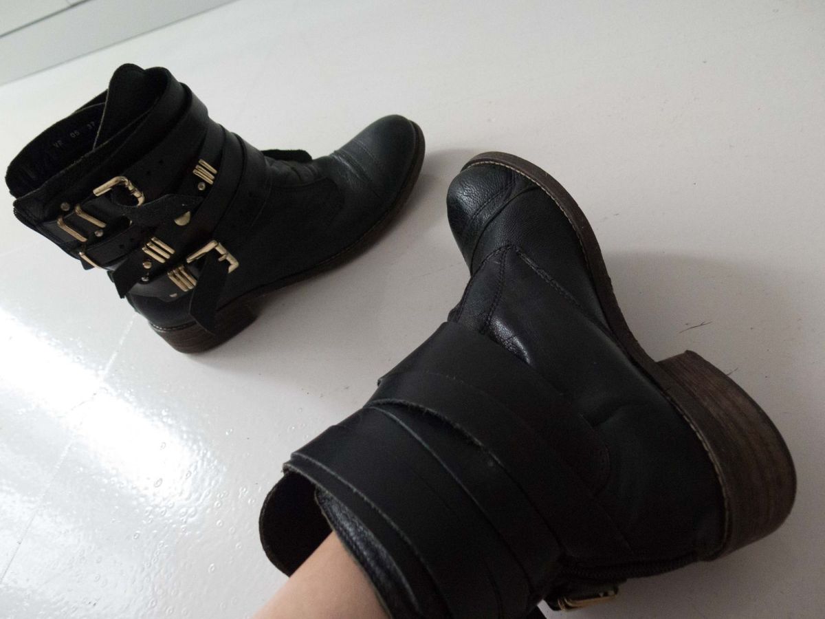 bota cano curto salto grosso santa lolla