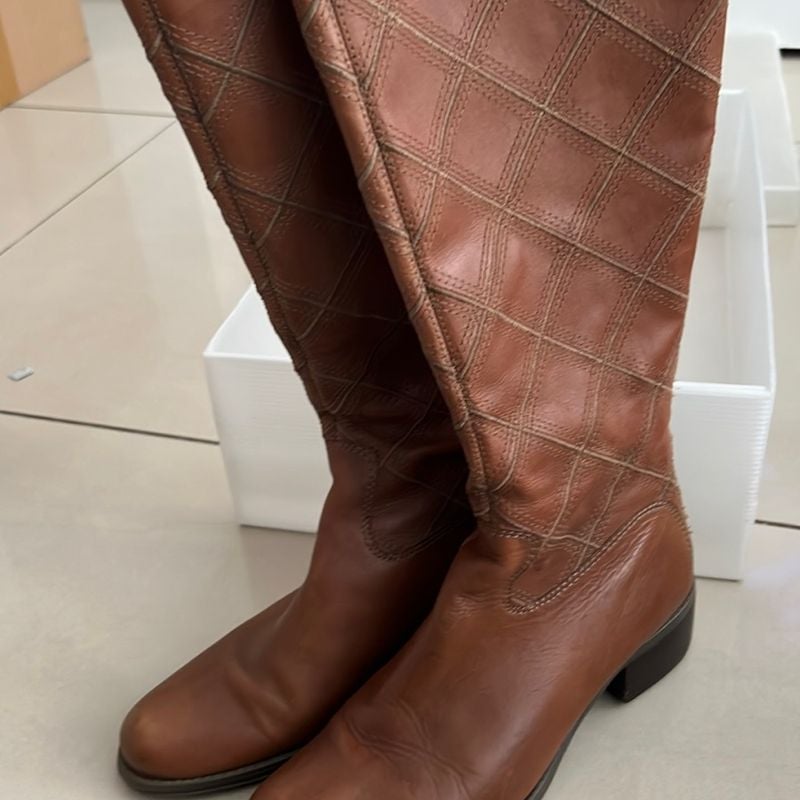 Bota Cano Longo Arezzo Caramelo Bota Feminina Arezzo Usado 89899977 enjoei