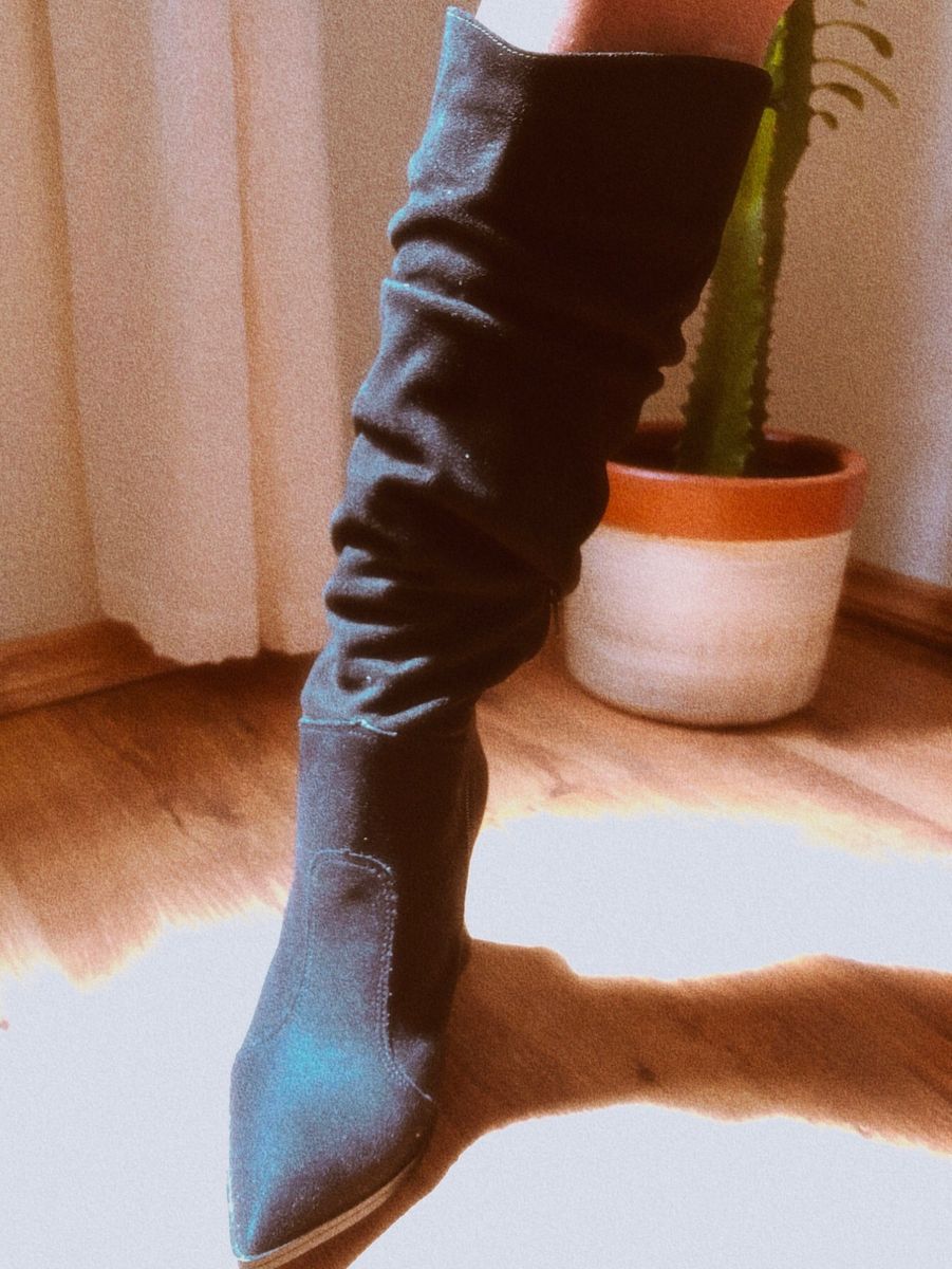 Bota Cano Longo de Suede Preta Satinato Renner (nova) | Bota Feminina ...