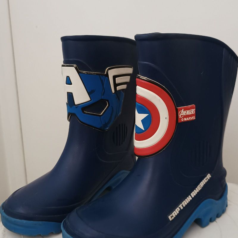 Bota Capitão América Grendene Calçado Infantil para Meninos Grendene  Usado 67683800 enjoei