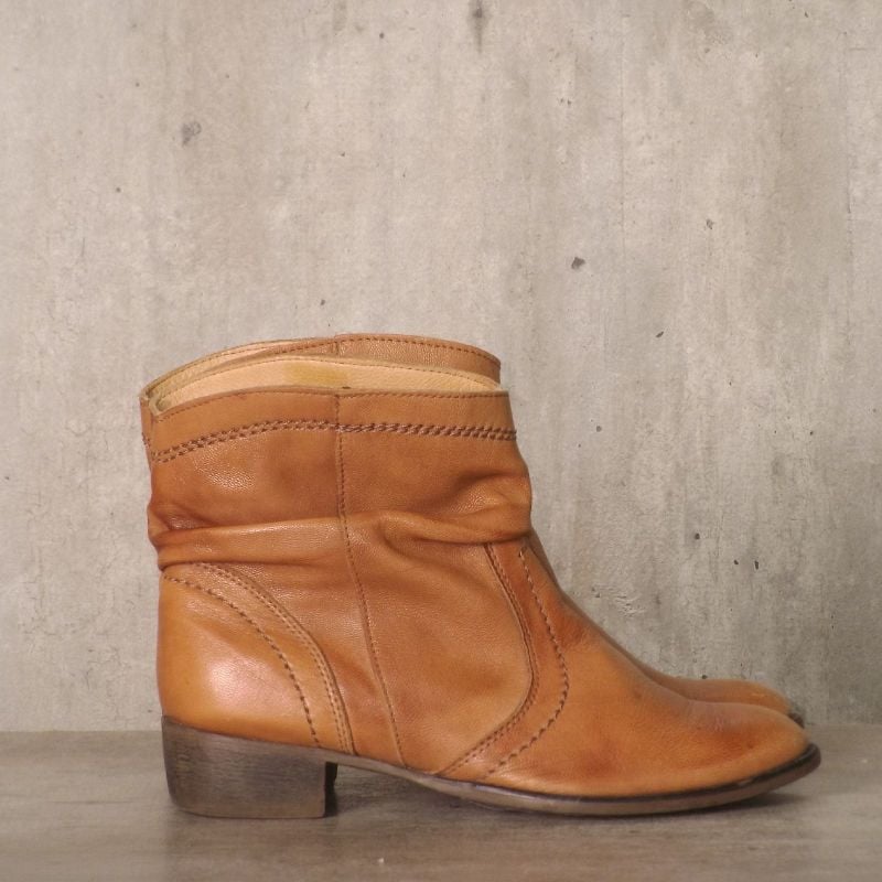 Bota caramelo cano fashion curto arezzo