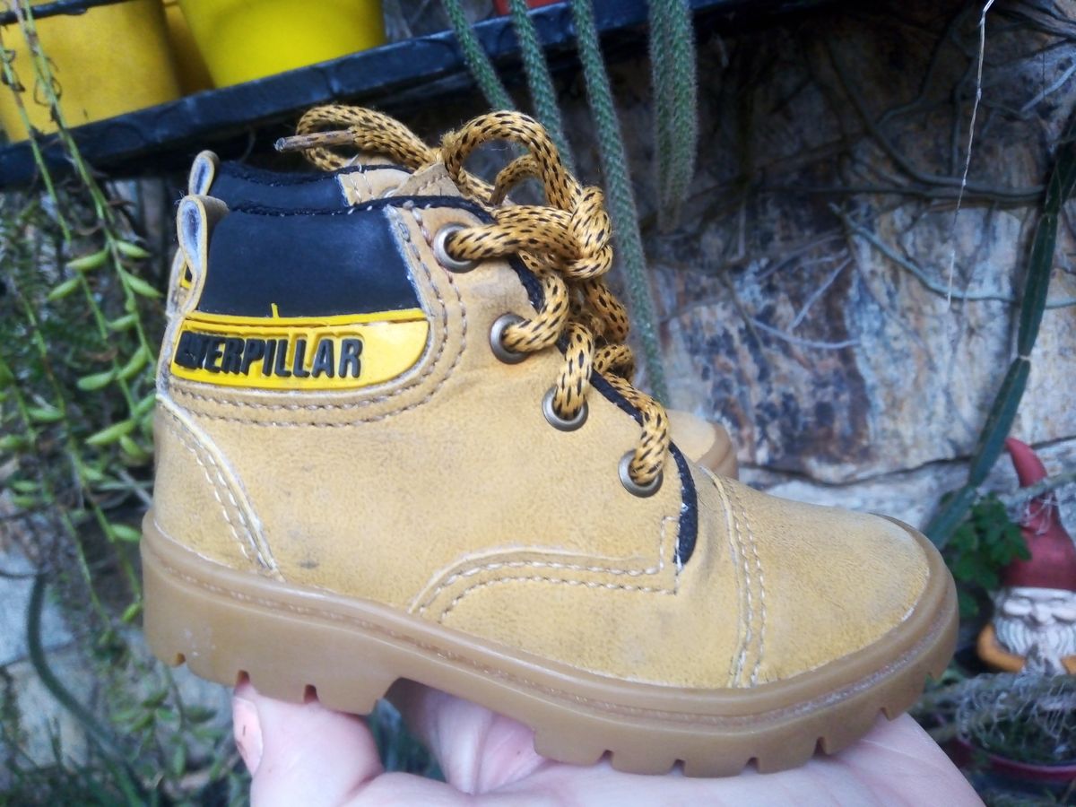 Bota Cat Usa, Calçado Infantil para Bebê Caterpillar Usado 84396459