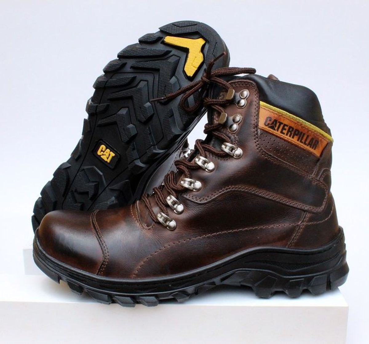 bota caterpillar couro