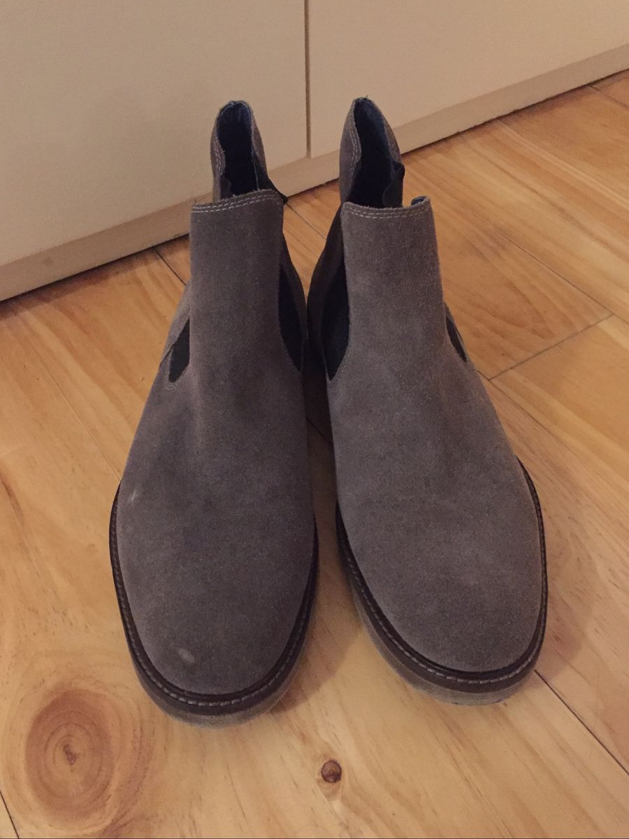 bota chelsea cinza