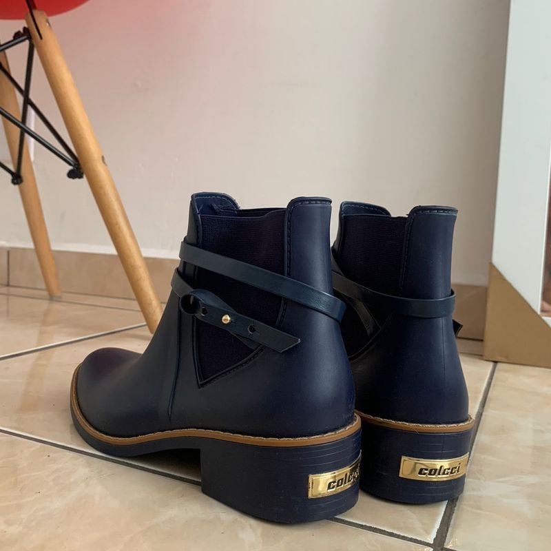 Bota de borracha store colcci