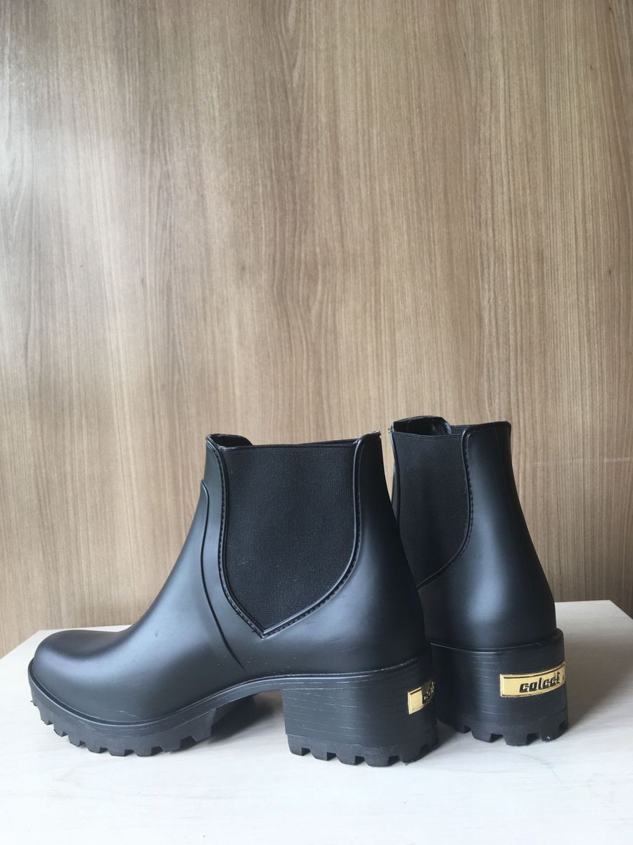 bota chelsea colcci feminina