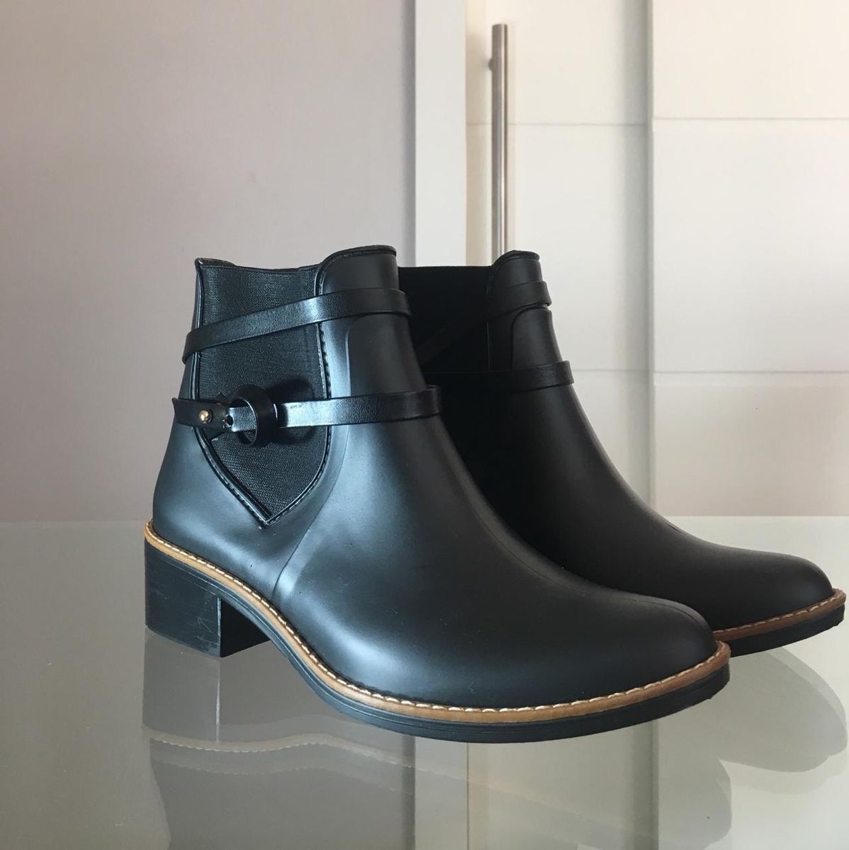 botas chelsea colcci