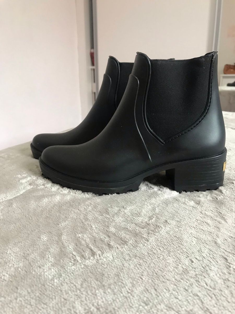 bota colcci chelsea tratorada