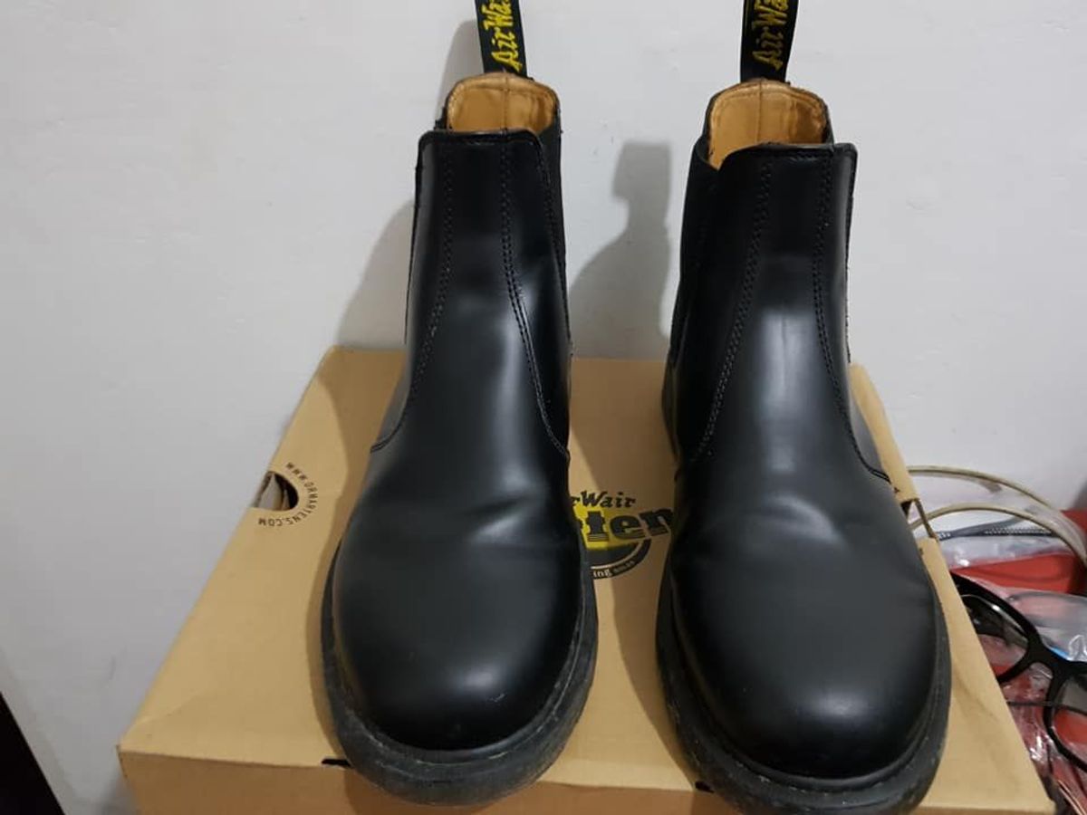 bota chelsea dr martens