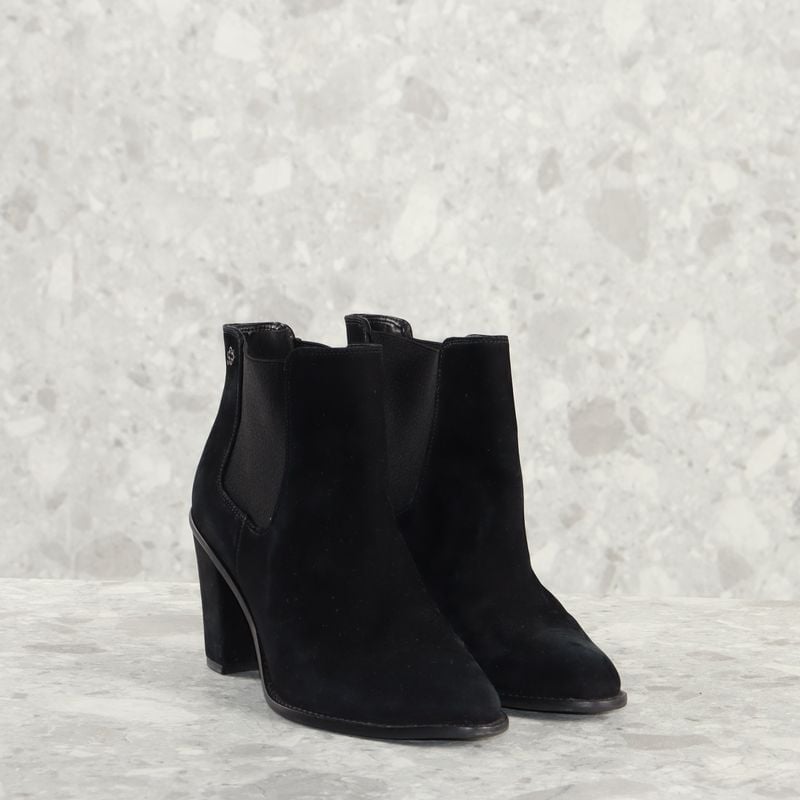 Bota Chelsea Preta Capodarte Bota Feminina Capodarte Usado