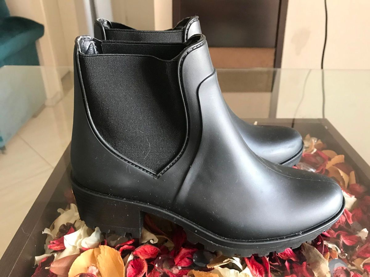 bota colcci chelsea tratorada