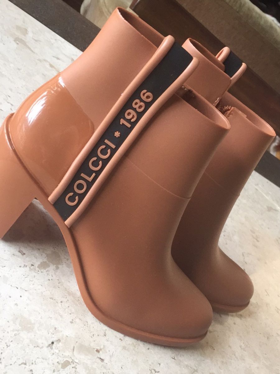 botas femininas cano curto colcci