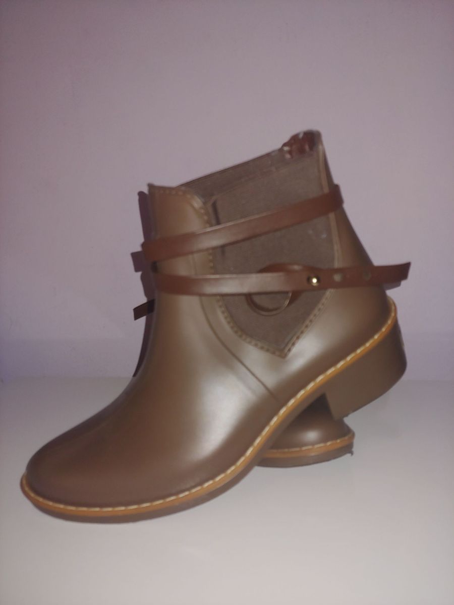 bota colcci marrom