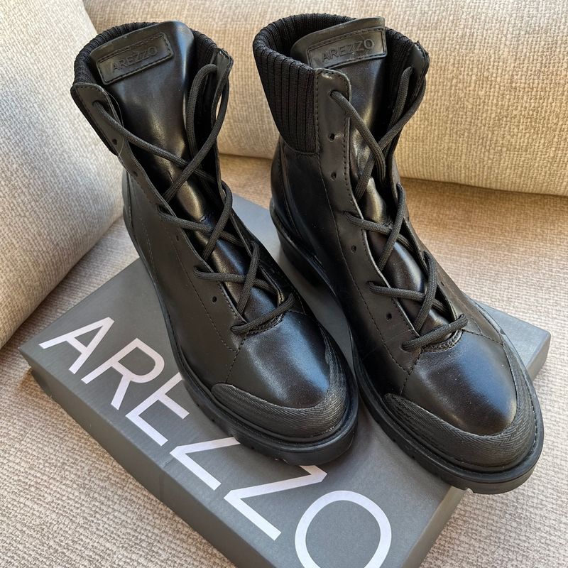 Bota Coturno Arezzo Couro Leg timo Tratorado Desejo Inverno 2023 Preto Bota Feminina Arezzo Nunca Usado 88725999 enjoei