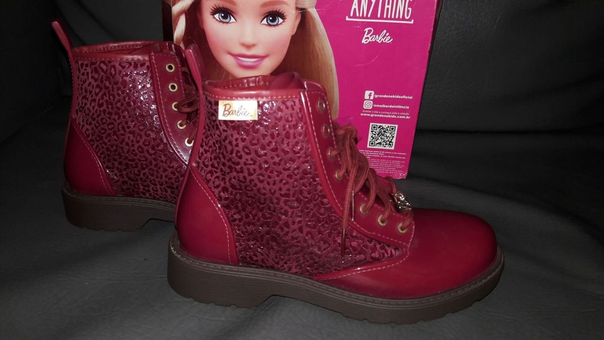 bota da barbie rosa