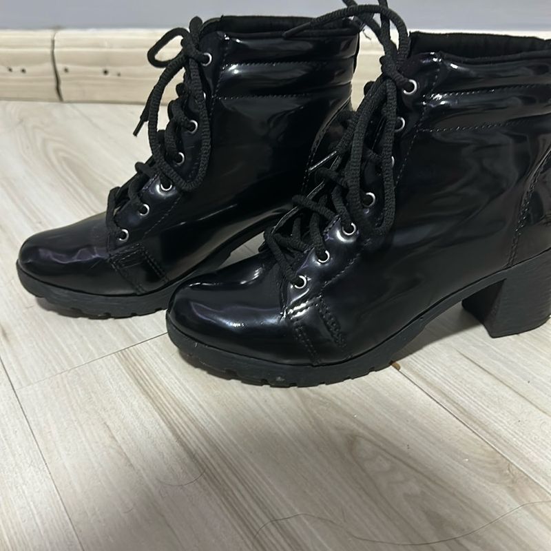 Bota Coturno Brilhante Tam 35 Bota Feminina Usado 95483462 enjoei