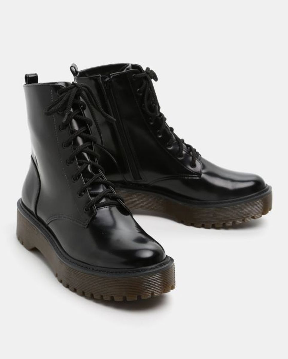 coturno tipo dr martens
