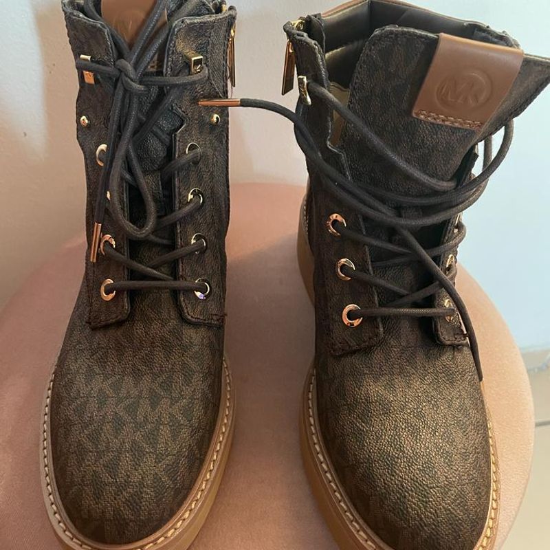 Coturno Louis Vuitton  Bota Feminina Louis-Vuitton Nunca Usado