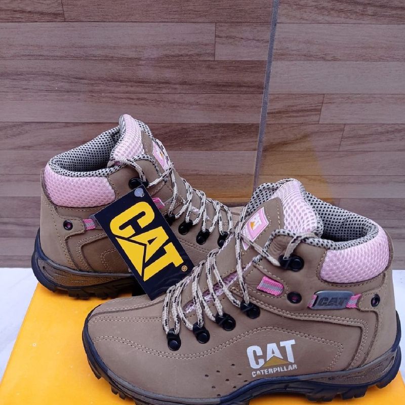 BOTA CATERPILLAR FEMININO