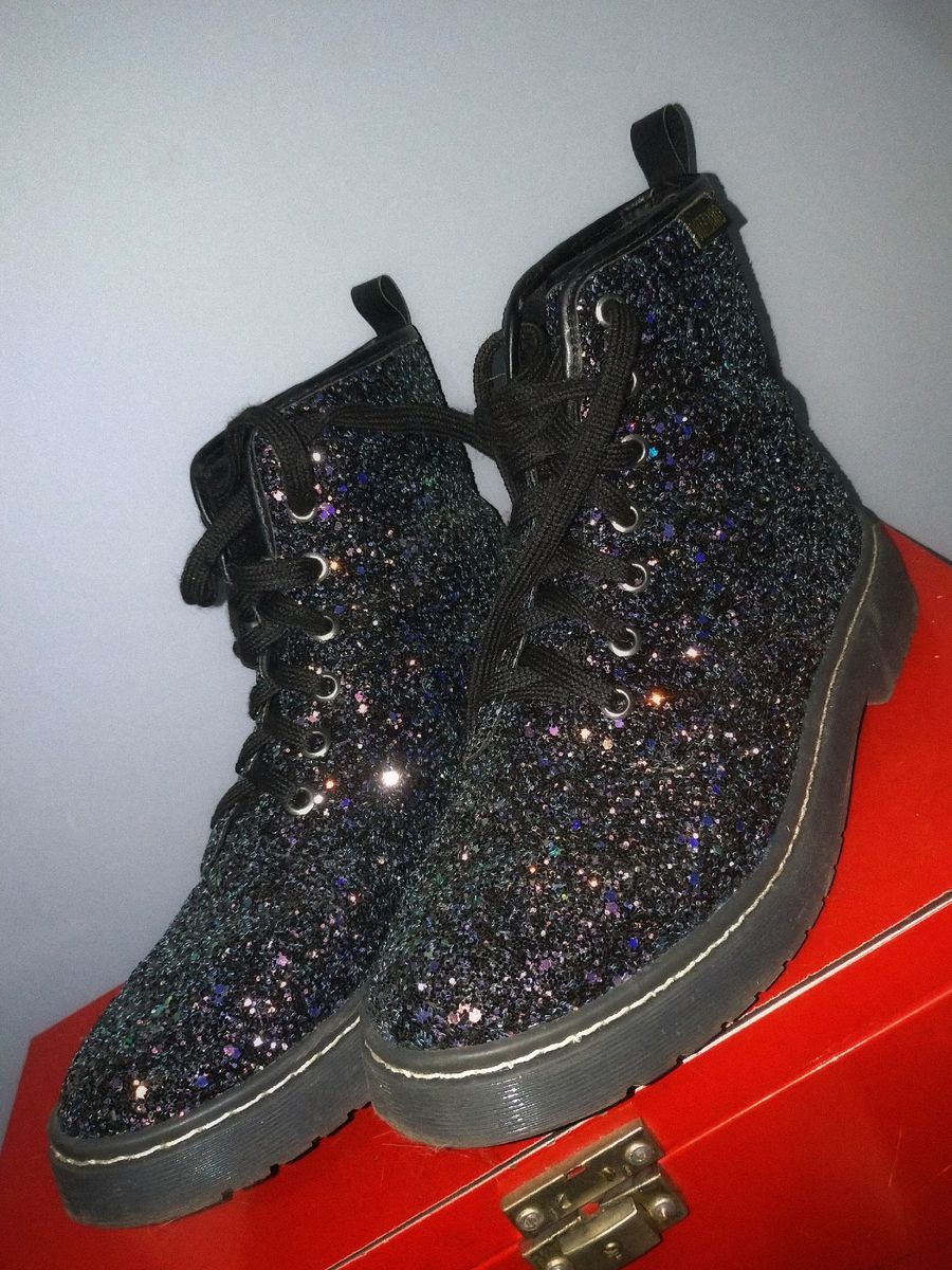 bota de glitter vizzano