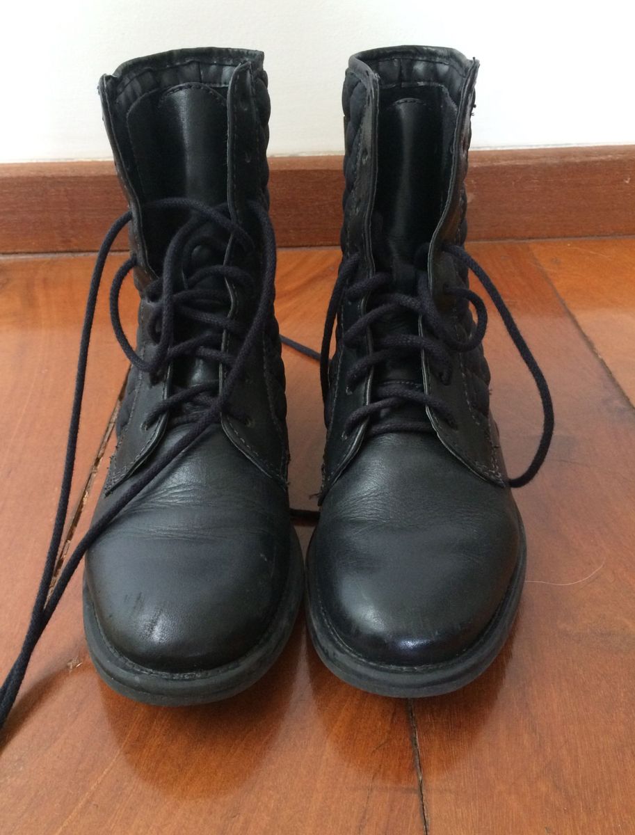 bota coturno colcci