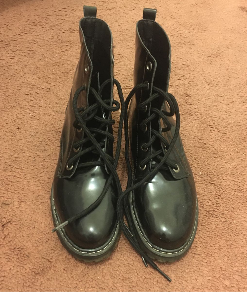 bota coturno feminina renner