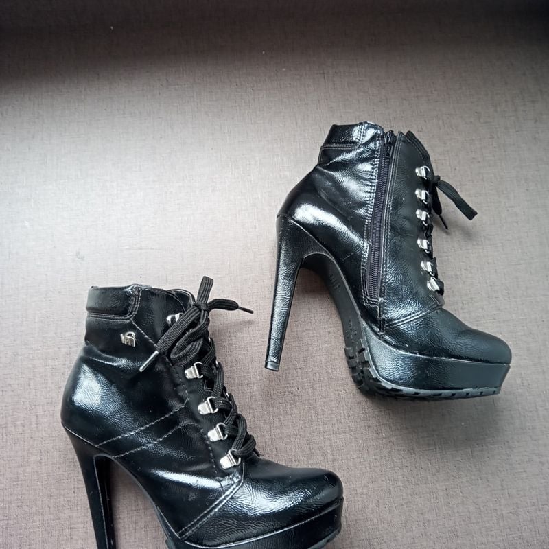 Usar Bota Bota De Verniz Com CadarÃ§o Bota Plataforma Verniz Hubris