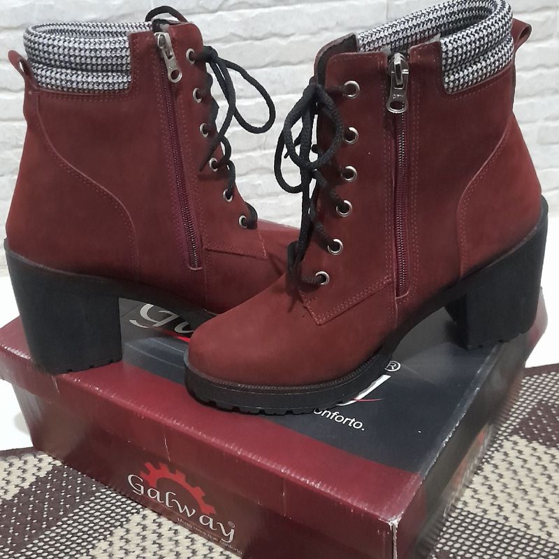 Bota coturno galway tratorada em sales couro vermelho