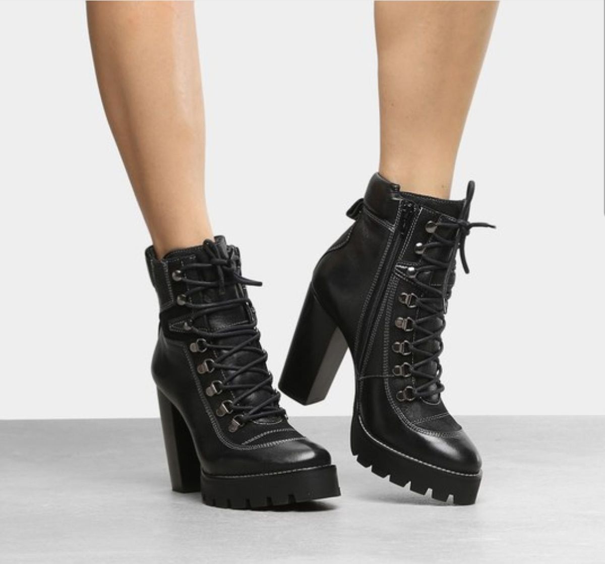 bota tratorada santa lolla