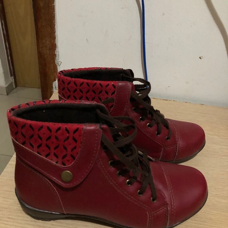 Bota coturno best sale feminina vinho