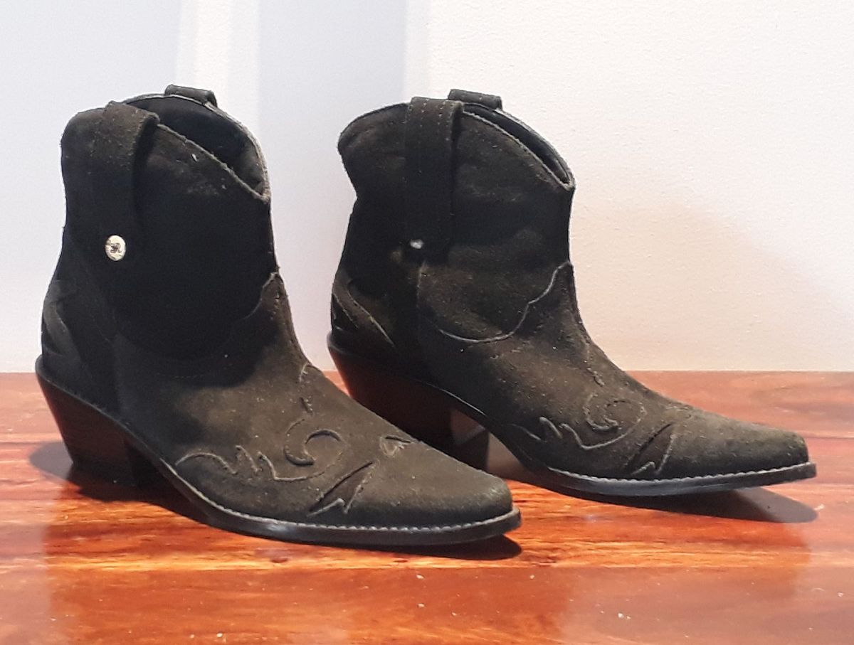 bota preta country feminina
