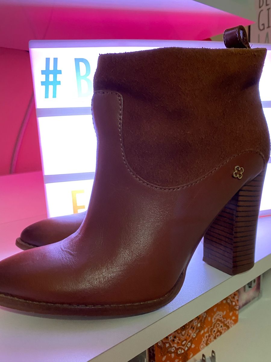 bota capodarte cano curto caramelo