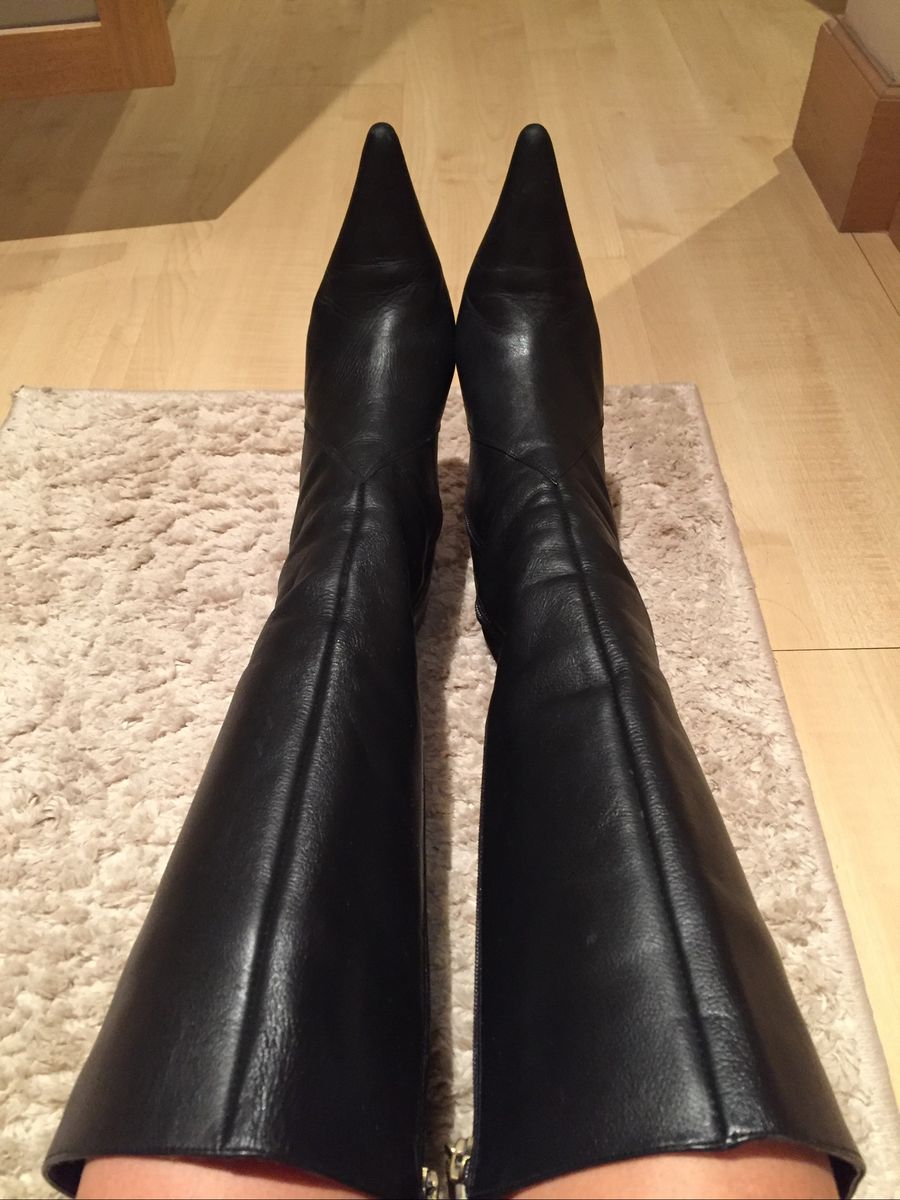 bota bico fino cano longo