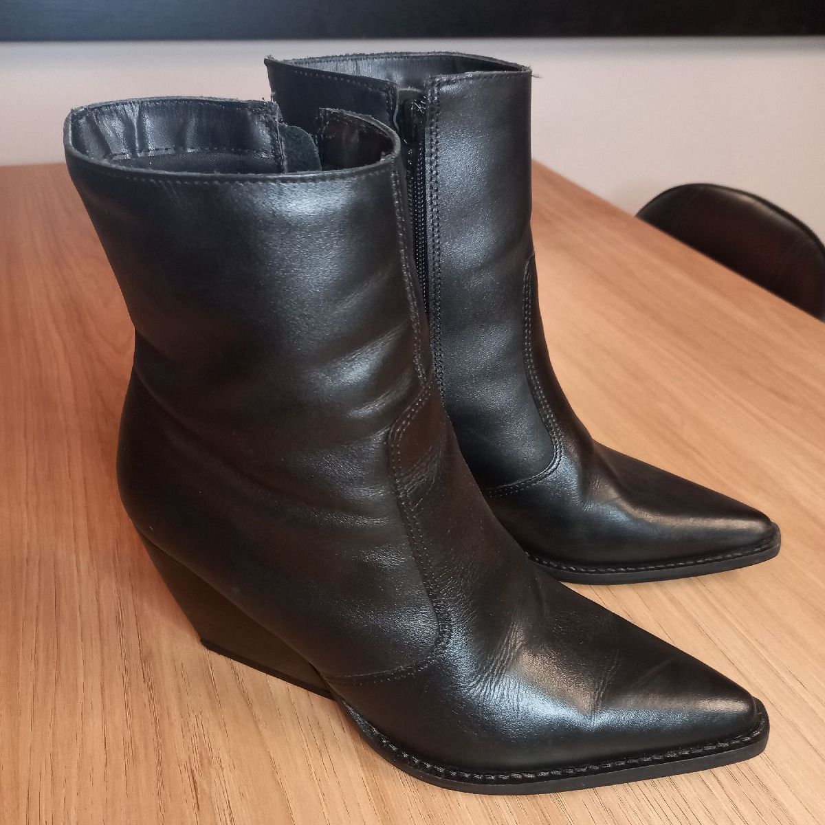 Bota Couro Satinato Renner Tam 37 Bota Feminina Satinato Nunca