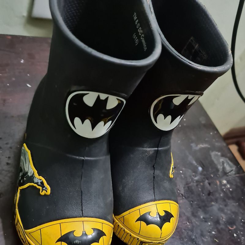 Bota best sale infantil batman