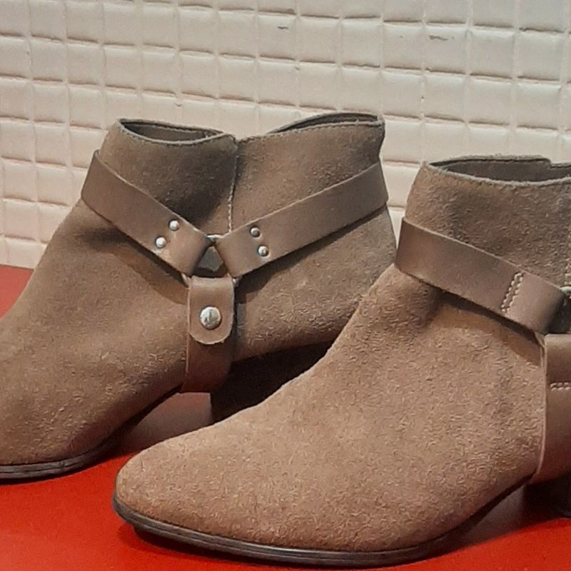 Bota Curta Bege Camurça Bota Feminina Schutz Usado 88401680 enjoei
