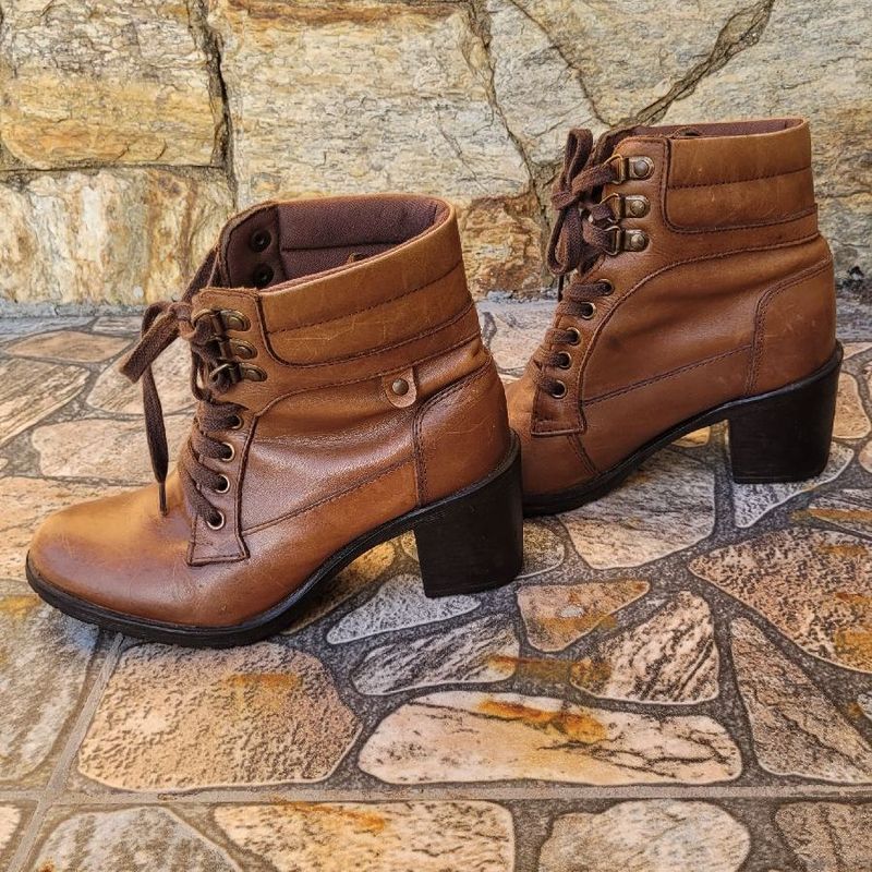 Bota da Constance de Couro Constance Usado 106624748 enjoei