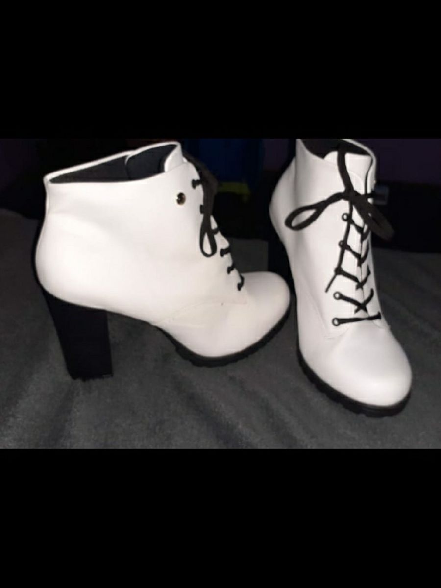 bota feminina sapatinho de luxo