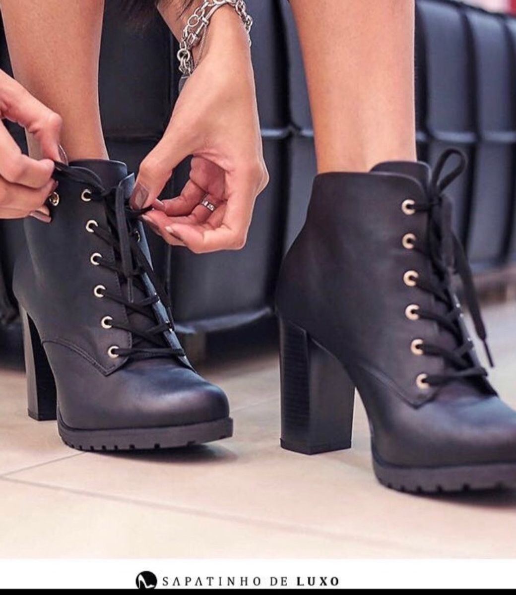sapatinho de luxo botinha