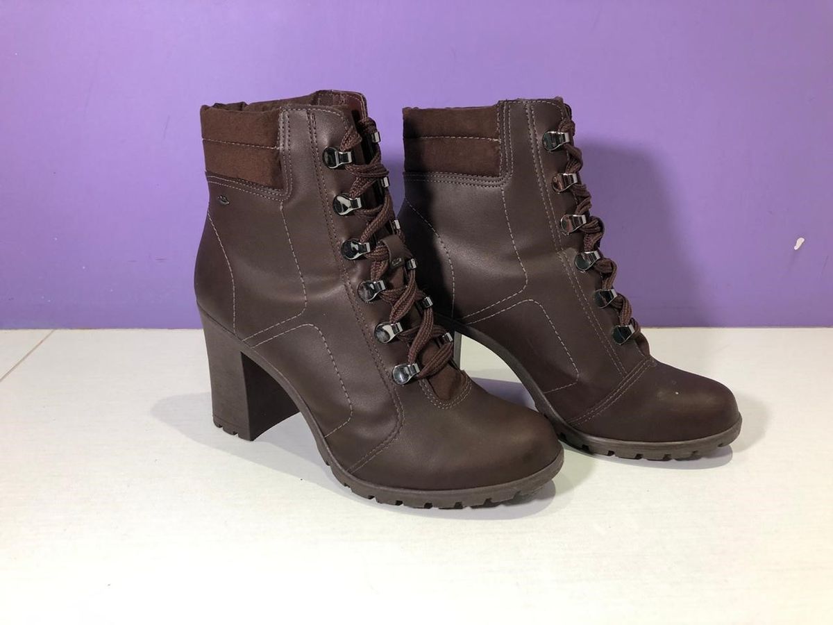 bota dakota garland chocolate