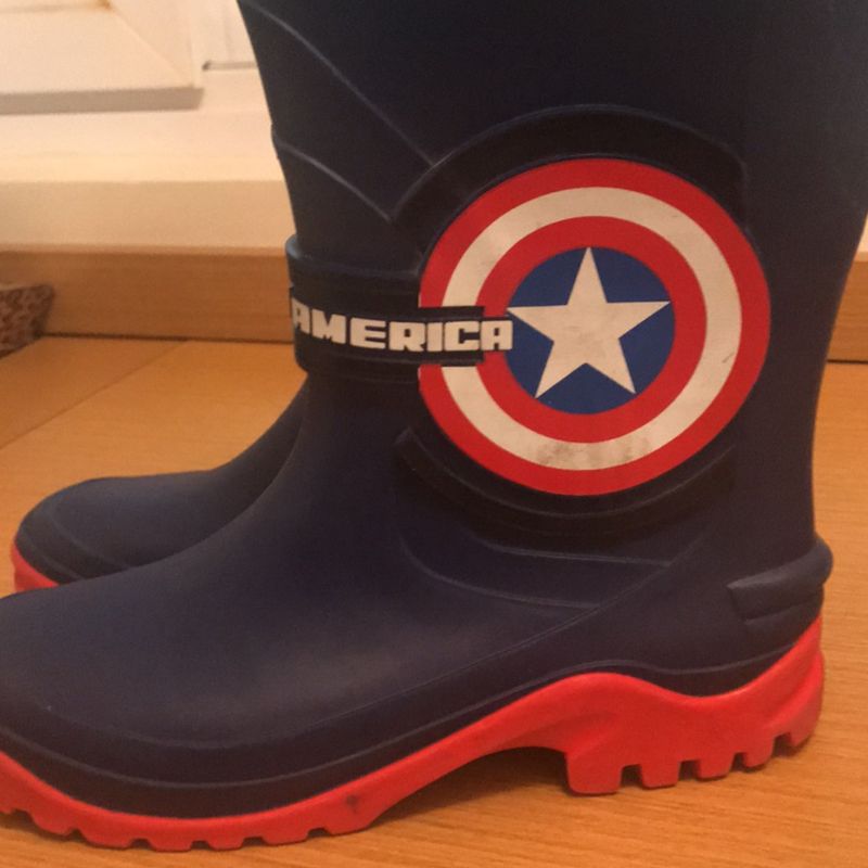 Bota de Chuva Capitão América Marvel 35/36 Calçado Infantil para Meninos  Grendene Usado 34336018 enjoei - Main Image