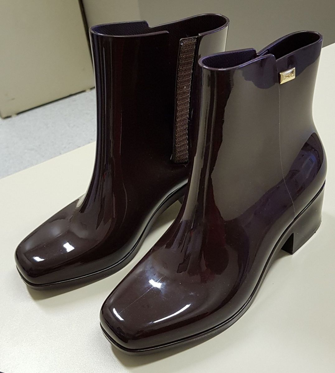 bota salto alto grosso cano longo